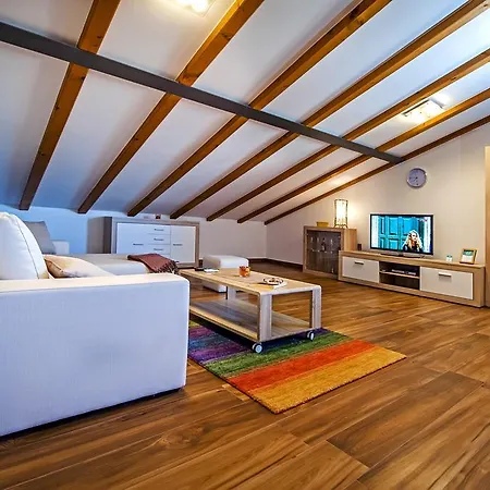 The Loft Daire *